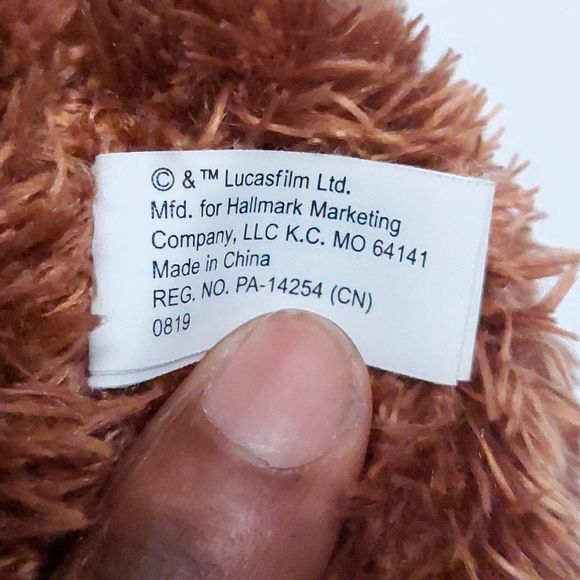 Chewbacca Hug and Play with Sound Plushie 14.5 Inches - Picture 5 of 9